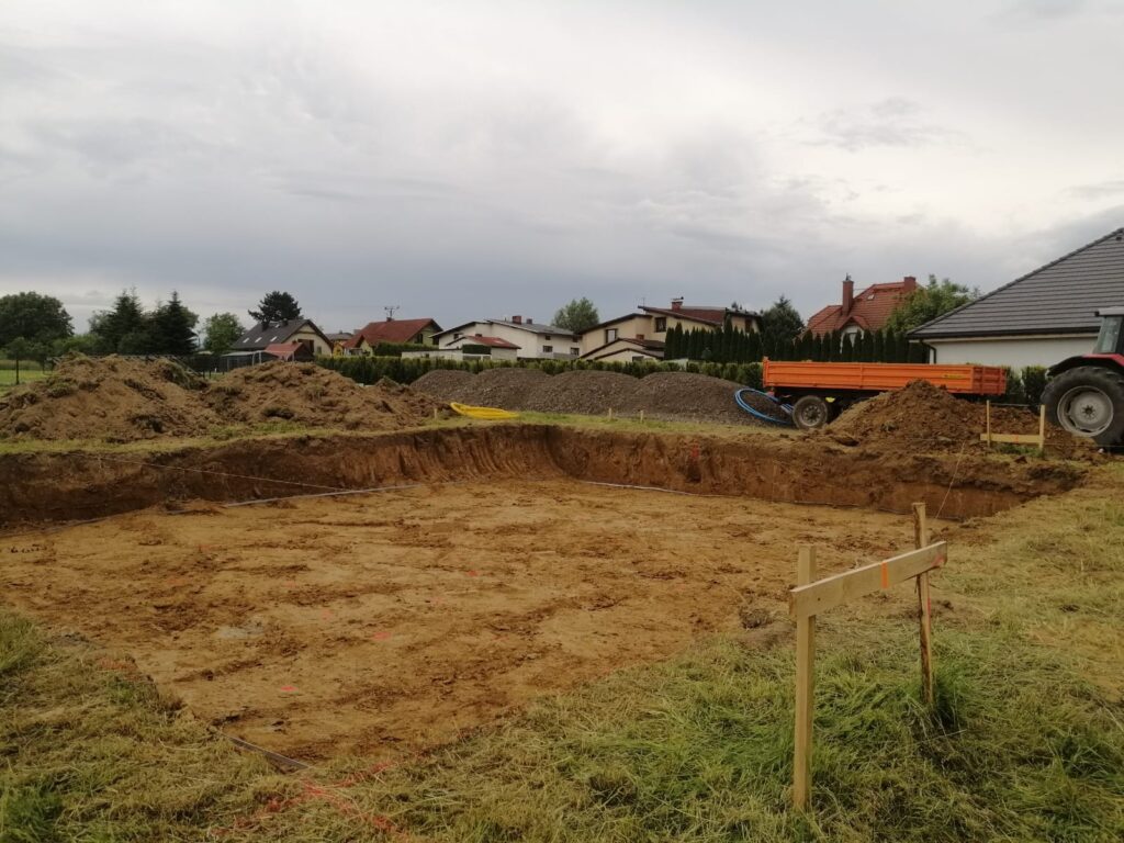 Przygotowanie podłoża pod dom modułowy — Pierściec